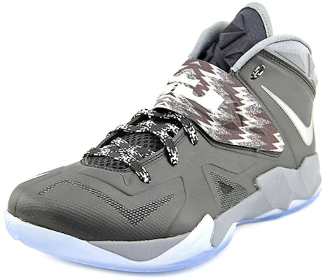 Nike LeBron Zoom Soldier 7 ''Zwart'' 609679-001 Order Nike LeBron Zoom Soldier 7 ''Zwart'' 609679-001