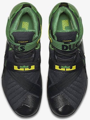 Kasut Nike LeBron Zoom Soldier 9 Oregon 749490-073 Shop Kasut Nike LeBron Zoom Soldier 9 Oregon 749490-073