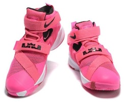 Nike LeBron Zoom Soldier 9 Think Pink Sepatu Basket Wanita 749417-601 Lookbook Nike LeBron Zoom Soldier 9 Think Pink Sepatu Basket Wanita 749417-601