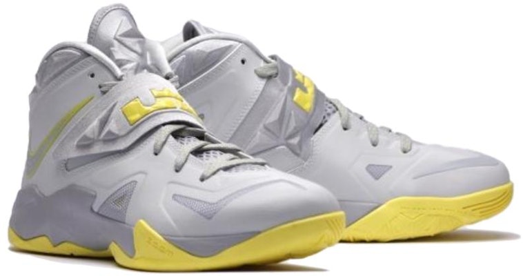 Nike LeBron Zoom Solider 7 'Sonic Yellow' Kuning Selatan 599264-001 Lookbook Nike LeBron Zoom Solider 7 'Sonic Yellow' Kuning Selatan 599264-001