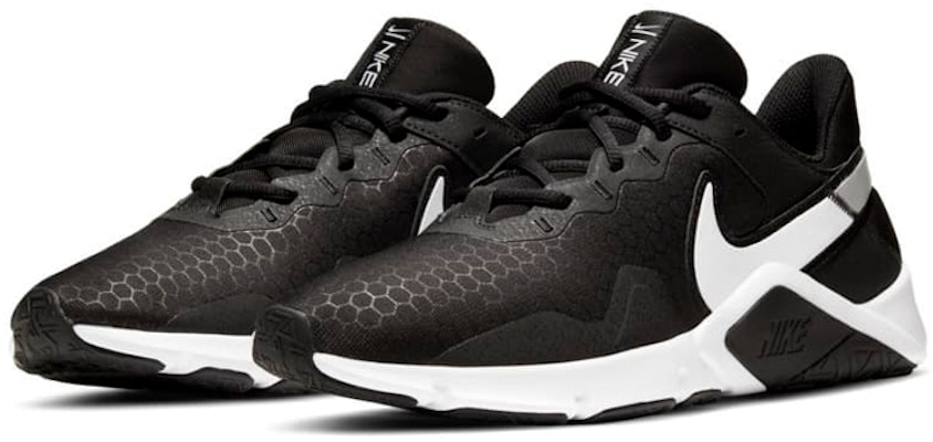 Nike Legend Essential 2 'Hitam Perak Metalik' CQ9356-001 Lookbook Nike Legend Essential 2 'Hitam Perak Metalik' CQ9356-001