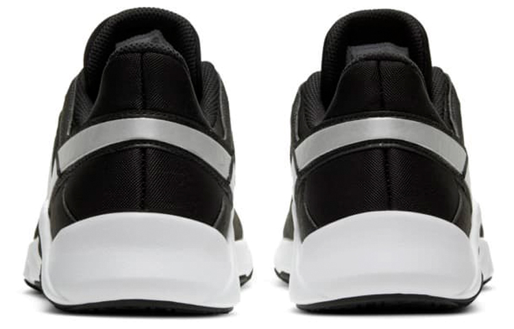 Purchase ナイキ レジェンド エッセンシャル 2 "ブラックメタリックシルバー" CQ9356-001