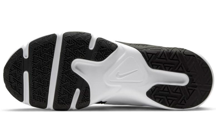 Details for ナイキ レジェンド エッセンシャル 2 "ブラックメタリックシルバー" CQ9356-001