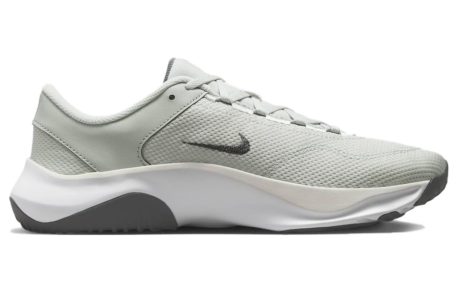 Order ナイキ レジェンド エッセンシャル 3 ネクスト ネイチャー "ライトシルバー/ブライトマンダリン" DM1120-008