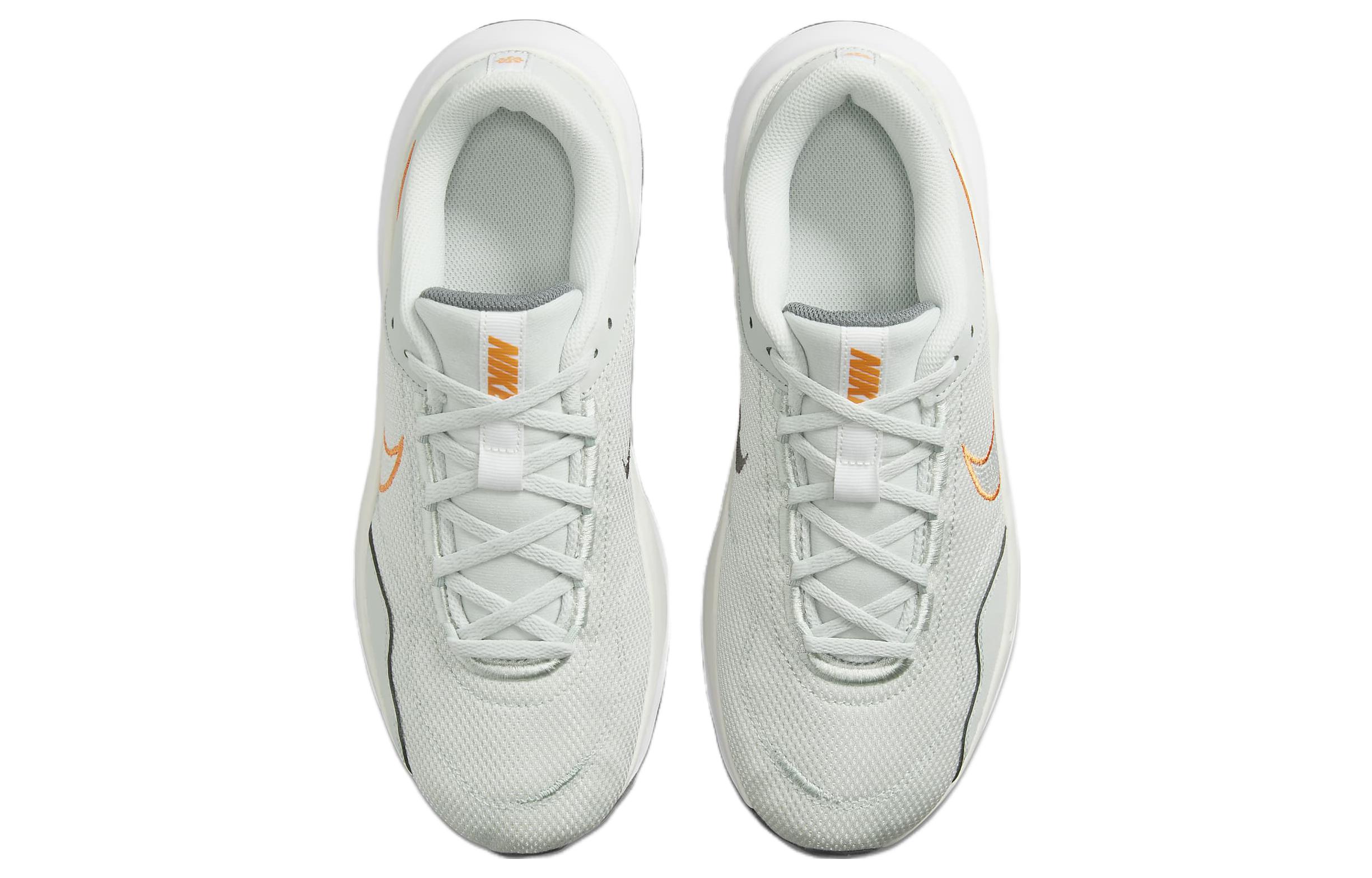 Shop ナイキ レジェンド エッセンシャル 3 ネクスト ネイチャー "ライトシルバー/ブライトマンダリン" DM1120-008