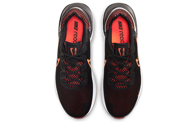 Shop Nike Legend React 3 低筒 跑步鞋 男款 黑橙色