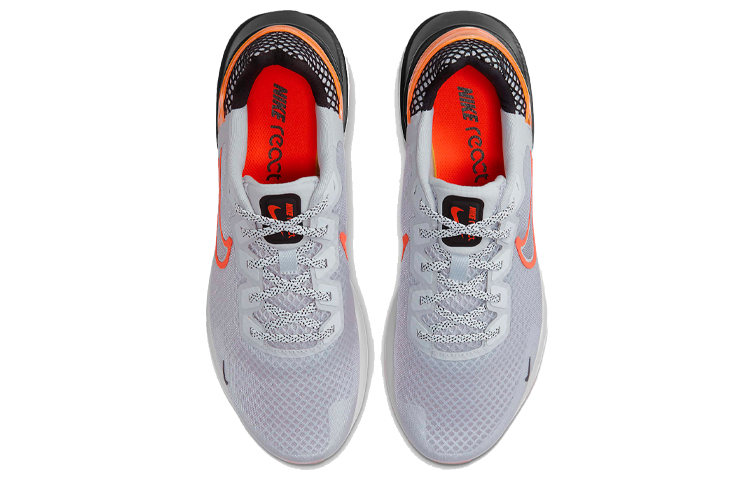 Shop Nike Legend React 3 低筒 跑步鞋 男款 灰黑橙