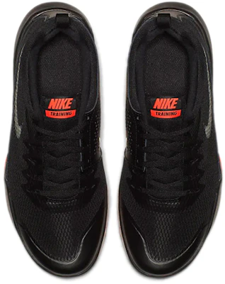 Nike 傳奇訓練師 黑紅 Shop Nike 傳奇訓練師 黑紅