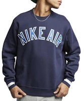 Nike Letter Logo Crewneck Pullover Navy Sweatshirt Casual Sportswear AR1823-451 Nike Letter Logo Crewneck Pullover Navy Sweatshirt Casual Sportswear AR1823-451