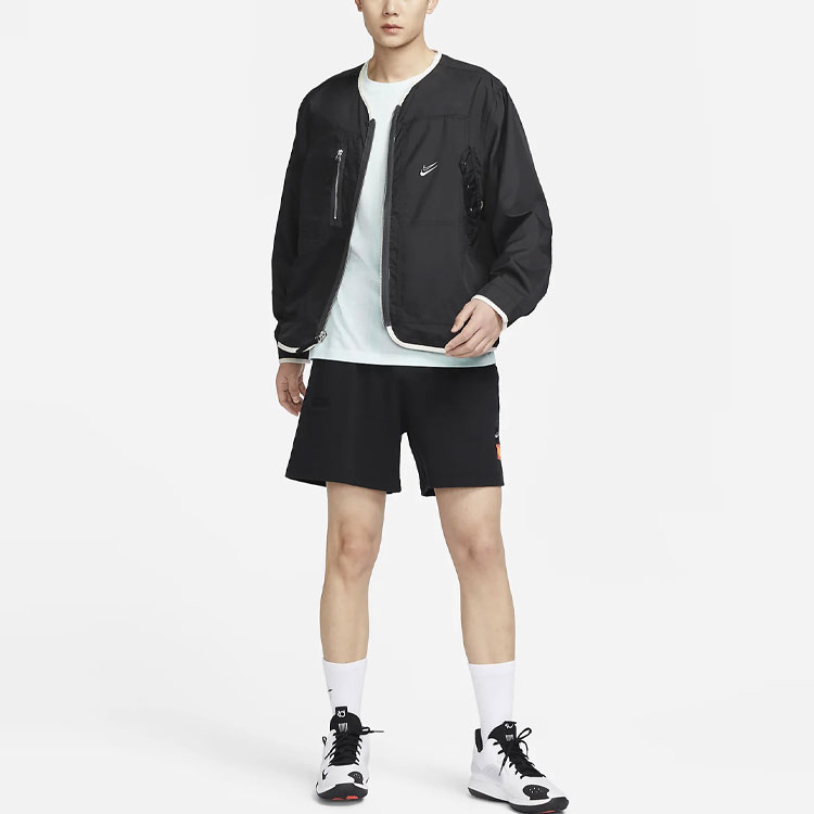 Shop Nike 字母圖案拉鏈V領外套 黑色 DX0336-010