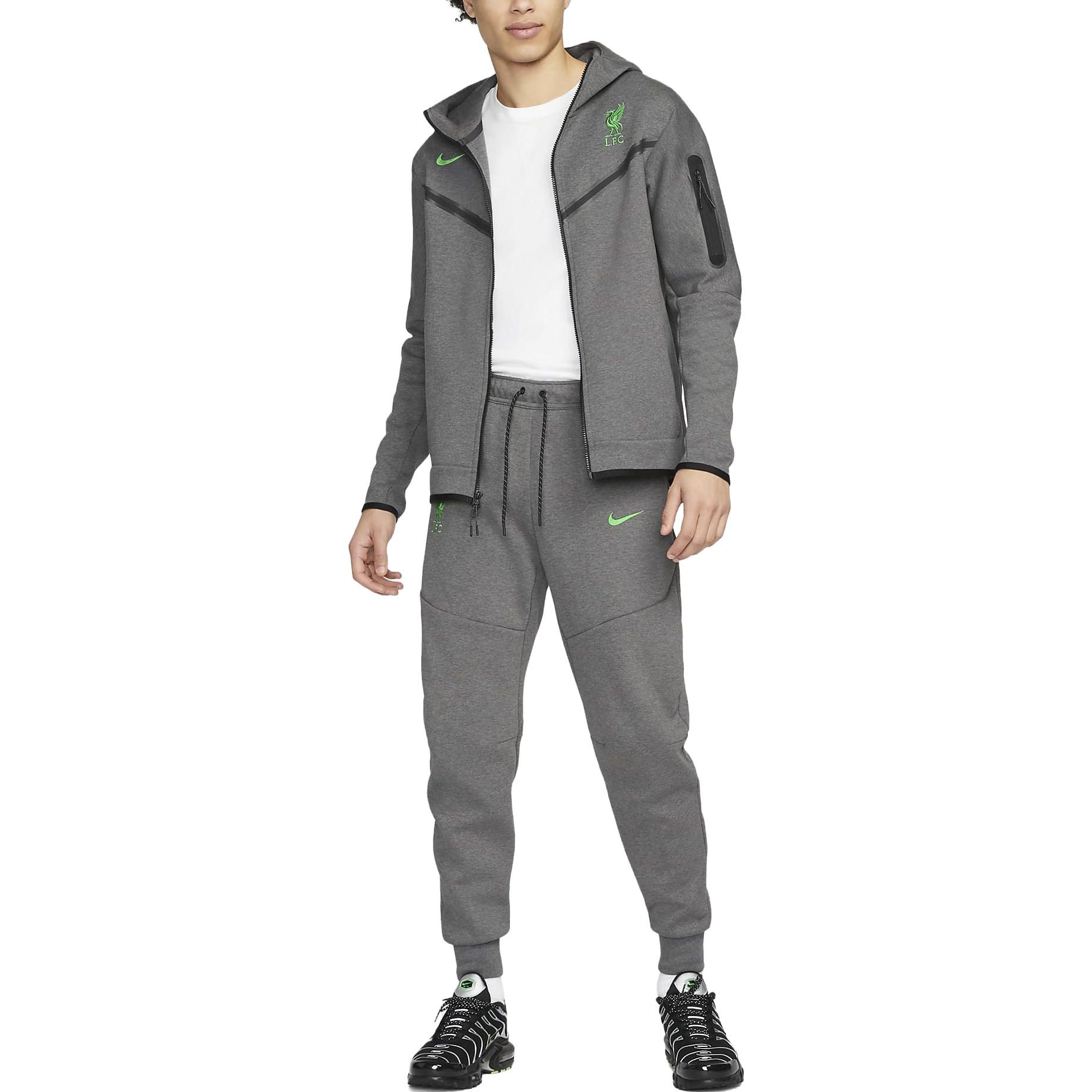 Shop ナイキ リバプールFC テックフリース ロゴ グレー刺繍 ニットジョガー. DV4834-071