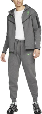 ナイキ リバプールFC テックフリース ロゴ グレー刺繍 ニットジョガー. DV4834-071 Shop ナイキ リバプールFC テックフリース ロゴ グレー刺繍 ニットジョガー. DV4834-071