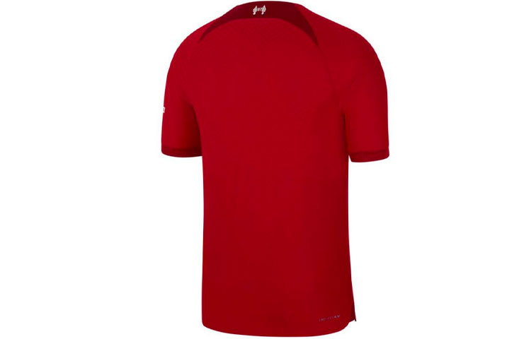 Lookbook 나이키 리버풀 홈 저지 2022/23 딥 레드 레트로 축구 유니폼. DJ7647-609