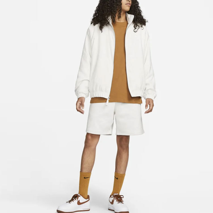 Shop 耐克刺绣标志灰白配色宽松版型短款棉夹克男款 DN1267-030