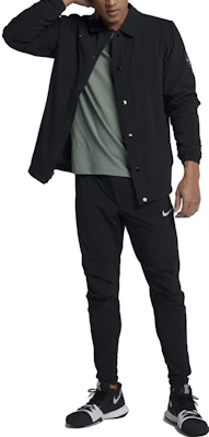 나이키 로고 프린트 폴로 칼라 버튼업 자켓 블랙 890654-010 Shop 나이키 로고 프린트 폴로 칼라 버튼업 자켓 블랙 890654-010