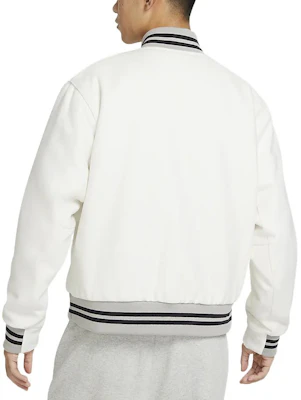 나이키 로고 프린트 스트라이프 싱글 브레스티드 자켓 팬텀 그레이/화이트 남성용 DQ5011-030 Details for 나이키 로고 프린트 스트라이프 싱글 브레스티드 자켓 팬텀 그레이/화이트 남성용 DQ5011-030