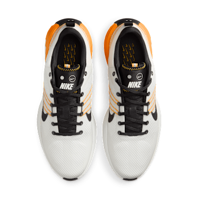 Shop 耐吉月球羅馬 IB4357-100