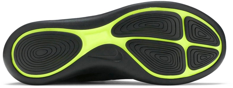 나이키 루나차지 에센셜 "트리플 블랙" (Nike Luna Charge Essential "Triple Black" ) 923619-001 Shop 나이키 루나차지 에센셜 "트리플 블랙" (Nike Luna Charge Essential "Triple Black" ) 923619-001