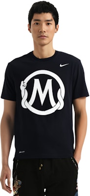 Nike Mamba Mentality Kaos Grafis T-Shirt Hitam 727982-010 Shop Nike Mamba Mentality Kaos Grafis T-Shirt Hitam 727982-010