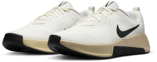 Shop Nike MC Trainer 3 白黑配色健身鞋 FQ1831-101