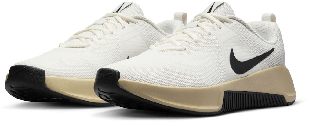 Nike MC Trainer 3 白黑配色健身鞋 FQ1831-101 Shop Nike MC Trainer 3 白黑配色健身鞋 FQ1831-101