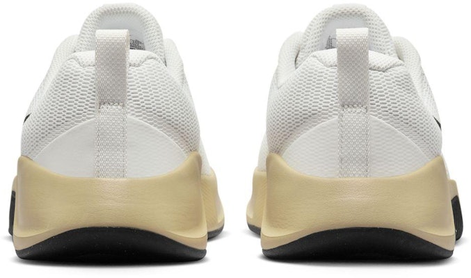 Nike MC Trainer 3 白黑配色健身鞋 FQ1831-101 Purchase Nike MC Trainer 3 白黑配色健身鞋 FQ1831-101