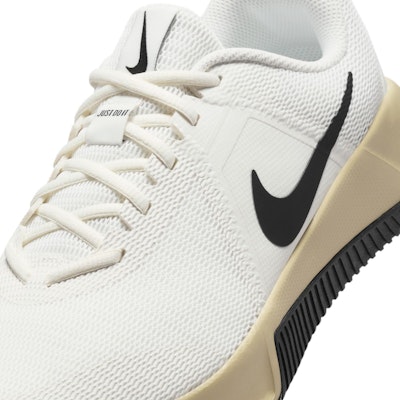 Nike MC Trainer 3 白黑配色健身鞋 FQ1831-101 Cheap Nike MC Trainer 3 白黑配色健身鞋 FQ1831-101
