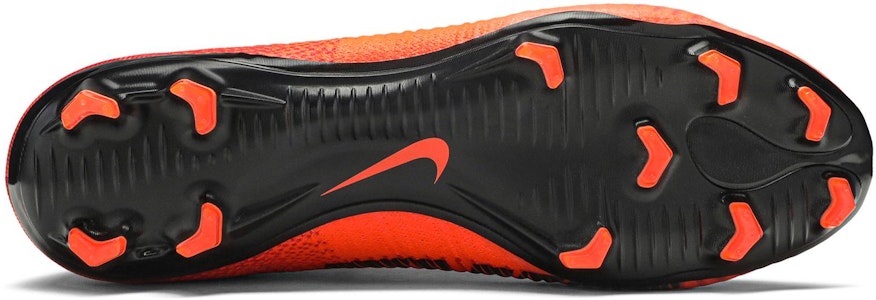 나이키 머큐리얼 슈퍼플라이 5 DF FG '유니버시티 레드' 831940-616 Shop 나이키 머큐리얼 슈퍼플라이 5 DF FG '유니버시티 레드' 831940-616