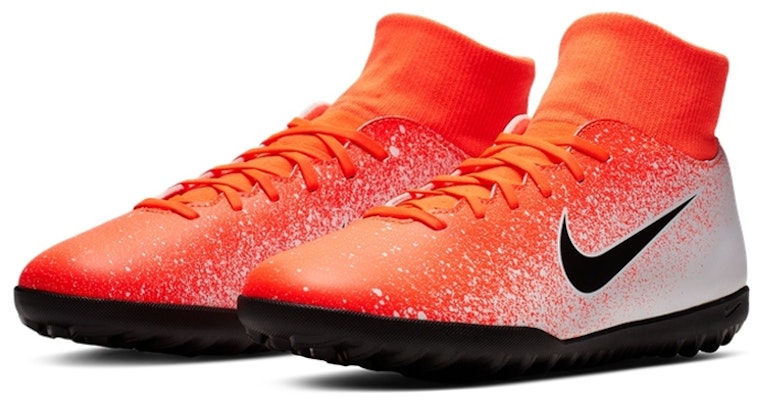 耐克 Mercurial Superfly 6 Club 人造草地足球鞋 '橙白' AH7372-801 Lookbook 耐克 Mercurial Superfly 6 Club 人造草地足球鞋 '橙白' AH7372-801