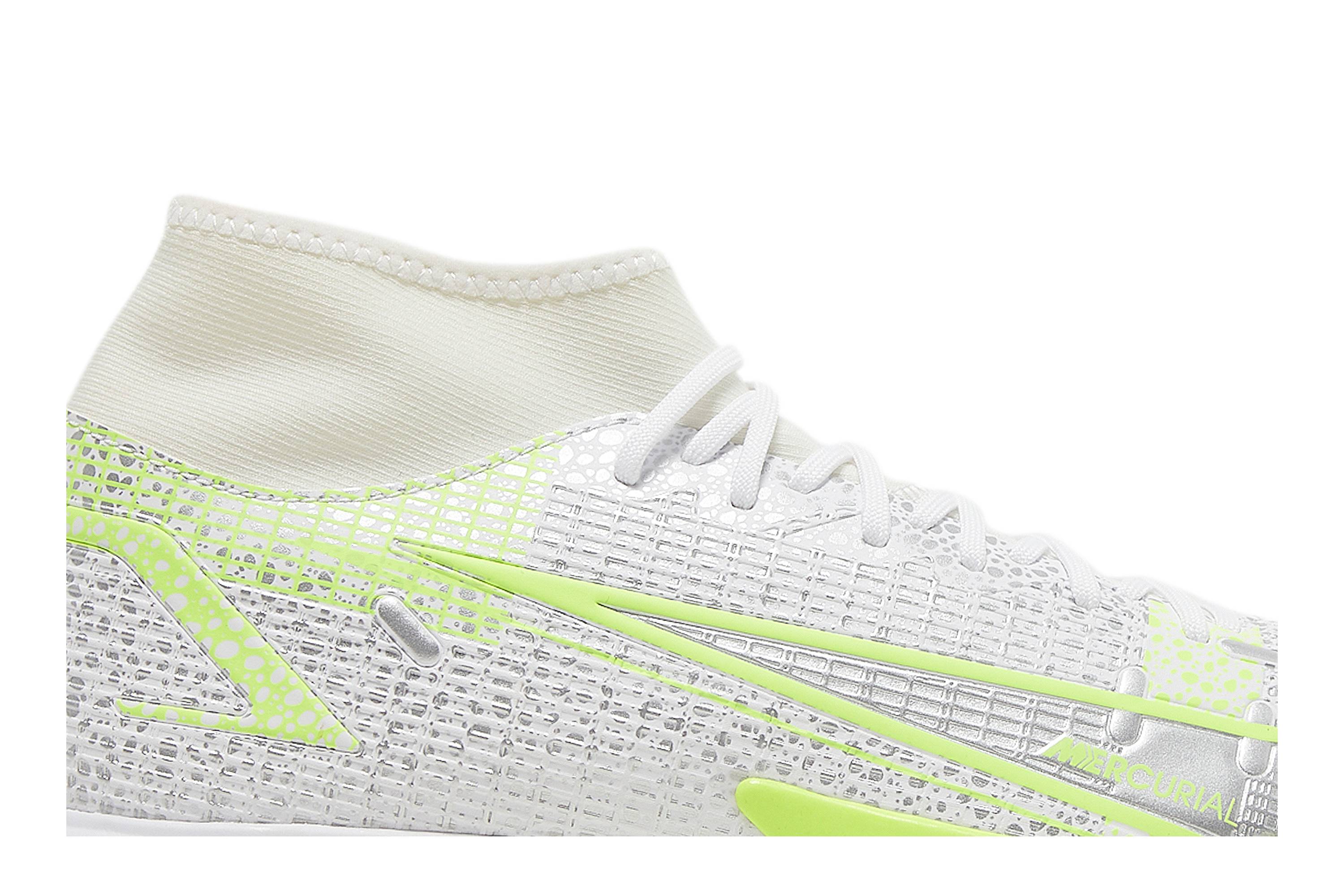 Order Nike Mercurial Superfly 8 Academy TF 'Perak Metalik Volt Kuning' CV0953-107