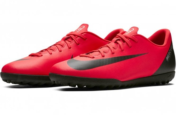 耐克Mercurial Vapor 12 Club CR7 TF'红草足球' AJ3738-600 Lookbook 耐克Mercurial Vapor 12 Club CR7 TF'红草足球' AJ3738-600