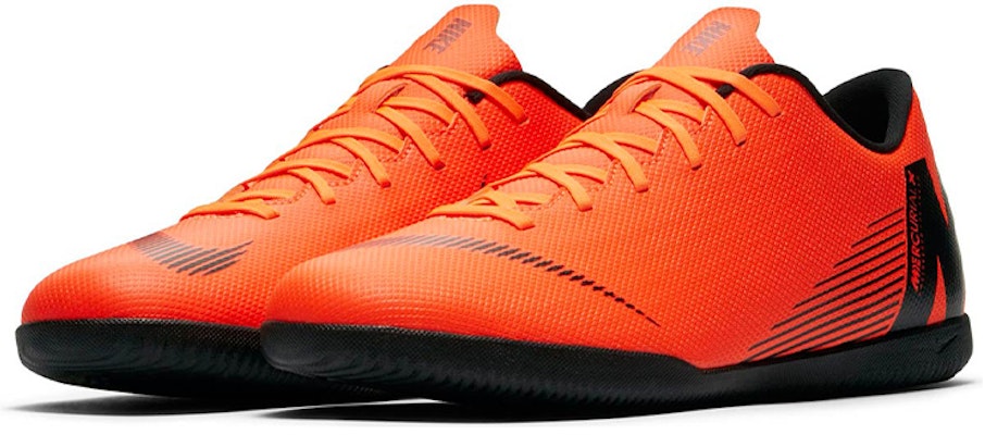Nike Mercurialx Vapor 12 暗殺者 12 俱樂部 IC 室內場地足球鞋 黑橙色 Lookbook Nike Mercurialx Vapor 12 暗殺者 12 俱樂部 IC 室內場地足球鞋 黑橙色