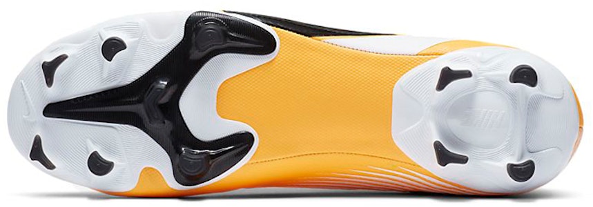 Nike Vapor 13 Academy FGMG 'Putih Kuning' AT5269-801 Details for Nike Vapor 13 Academy FGMG 'Putih Kuning' AT5269-801