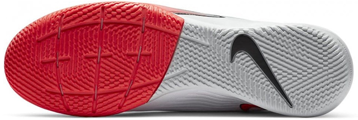 Nike Mercurial Vapor 13 Academy IC 'Putih Merah Biru' AT7993-163 Details for Nike Mercurial Vapor 13 Academy IC 'Putih Merah Biru' AT7993-163