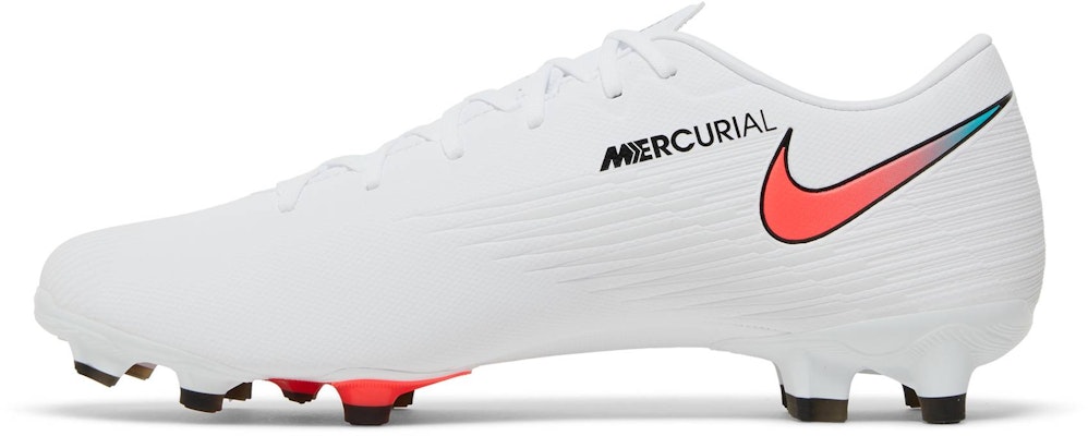 Nike Mercurial Vapor 13 Academy MG 'Putih Flash Crimson' AT5269-163 Lookbook Nike Mercurial Vapor 13 Academy MG 'Putih Flash Crimson' AT5269-163