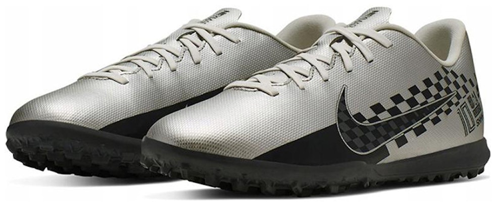 ナイキ マーキュリアル ヴェイパー 13 クラブ ネイマール TF シルバー AT8000-006 Lookbook ナイキ マーキュリアル ヴェイパー 13 クラブ ネイマール TF シルバー AT8000-006