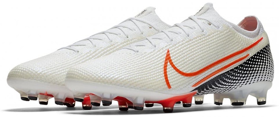 나이키 머큐리얼 베이퍼 13 엘리트 AG 프로 '크림 오렌지' AT7895-160 Lookbook 나이키 머큐리얼 베이퍼 13 엘리트 AG 프로 '크림 오렌지' AT7895-160