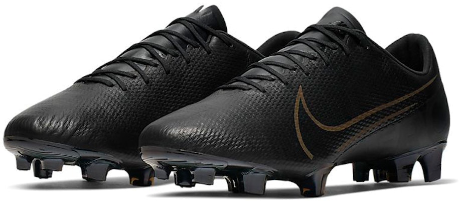 Nike Mercurial Vapor 13 Elite Tech Craft FG 'Triple Black' Hitam CJ6320-001 Lookbook Nike Mercurial Vapor 13 Elite Tech Craft FG 'Triple Black' Hitam CJ6320-001