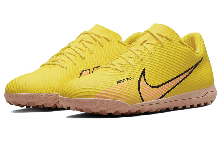 Lookbook 나이키 머큐리얼 베이퍼 15 클럽 TF '옐로 핑크' DJ5968-780
