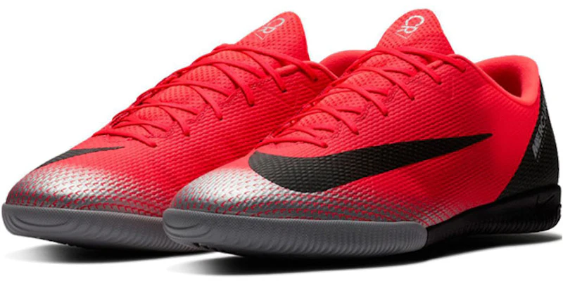 Nike Mercurial Vapor X 12 刺客 12 Academy CR7 室内场地足球鞋 紅黑拼色 Lookbook Nike Mercurial Vapor X 12 刺客 12 Academy CR7 室内场地足球鞋 紅黑拼色
