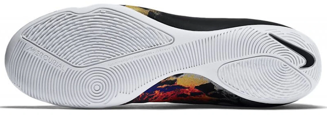 Nike Mercurial Victory 5 CR7 ''Zwart Total Crimson'' 684875-018 Details for Nike Mercurial Victory 5 CR7 ''Zwart Total Crimson'' 684875-018