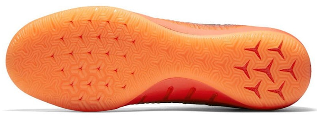 Nike MercurialX Proximo 2 CR7 IC 'Silver' 852538-001 Details for Nike MercurialX Proximo 2 CR7 IC 'Silver' 852538-001
