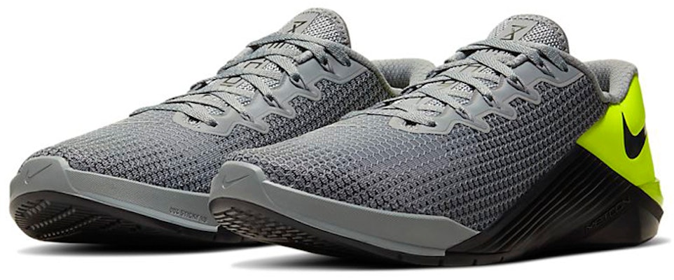 耐克Metcon 5 '粒子灰伏特' AQ1189-017 Lookbook 耐克Metcon 5 '粒子灰伏特' AQ1189-017