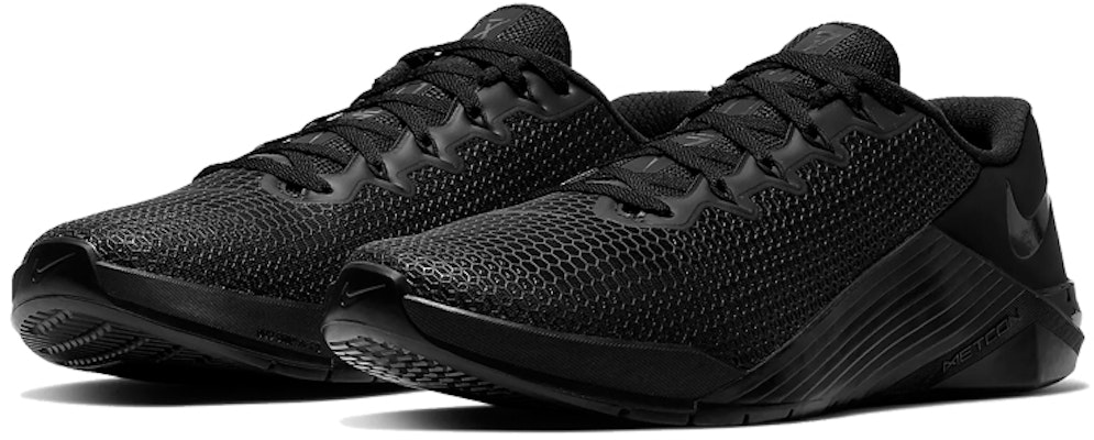 Nike Metcon 5 'Triple Black' Sepatu Gym Hitam Kombinasi AQ1189-011 Lookbook Nike Metcon 5 'Triple Black' Sepatu Gym Hitam Kombinasi AQ1189-011