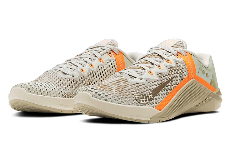 Lookbook 耐吉 Metcon 6 淡褐橙