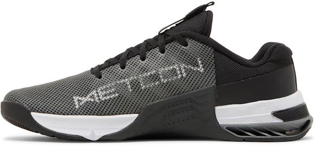 Nike Metcon 8「深煙灰」DO9328-001 Lookbook Nike Metcon 8「深煙灰」DO9328-001