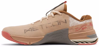 나이키 메트콘 8 AMP "무빙 컴퍼니" DV1206-100 Lookbook 나이키 메트콘 8 AMP "무빙 컴퍼니" DV1206-100