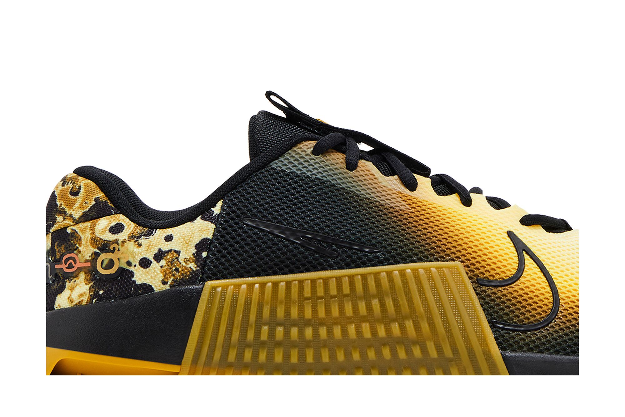 Lookbook Nike Metcon 9 AMP 'Hitam Bronzine' DZ2616-002