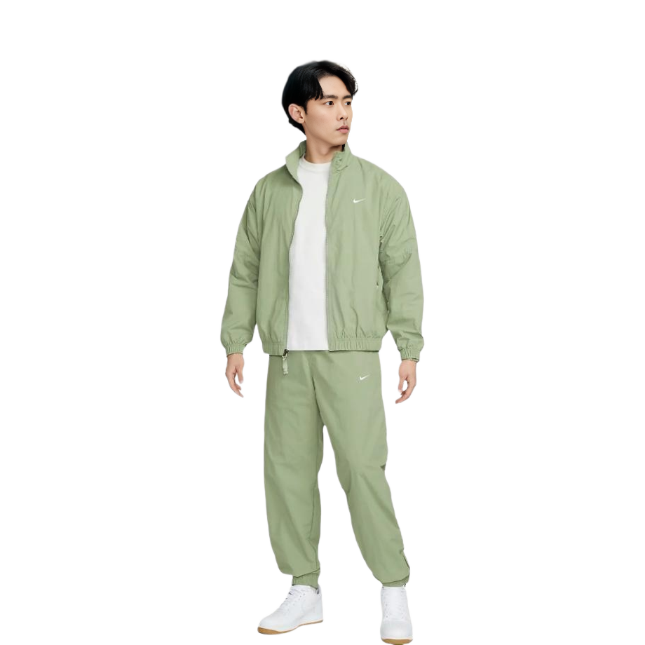 Shop 耐克极简徽标拉链口袋夹克 抹茶绿 DQ5201-386