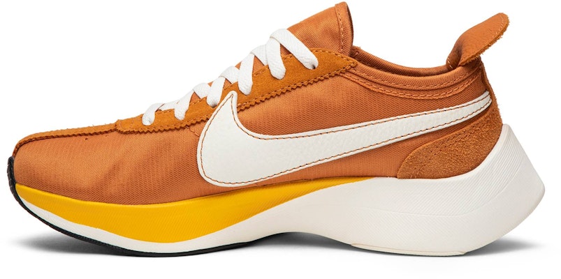 耐克Moon Racer QS '黄昏黄' BV7779-800 Lookbook 耐克Moon Racer QS '黄昏黄' BV7779-800